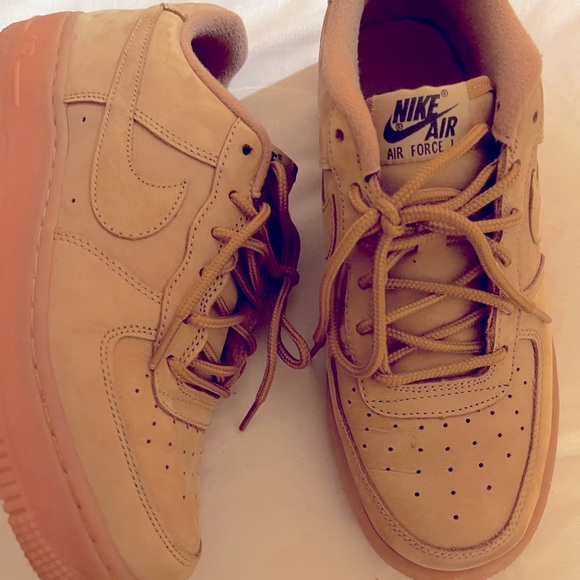 Air forces only worn 4 times - Picture 2 of 2